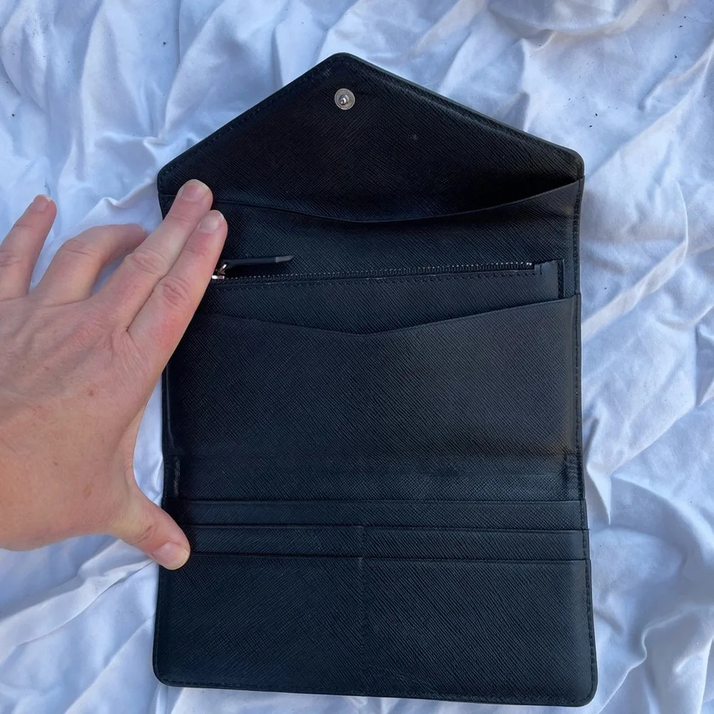 Roots black leather wallet, 7.5” x  4” x 0.5” - Picture 3 of 6